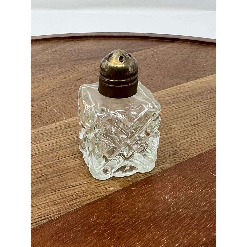 Set of 6 Vintage Square Glass Salt Pepper Shakers with Metal Lids - Picture 3 of 8